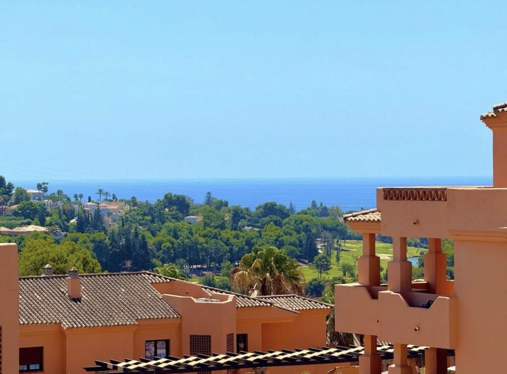 3 Bed Penthouse Duplex for Sale in El Paraiso – Golf Resort & Tourist Licence