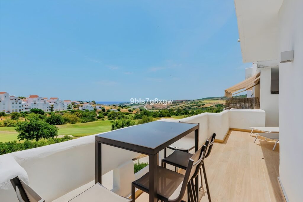 2 Bed Middle Floor Apartment for Sale in Estepona – Frontline Golf & Sea Views