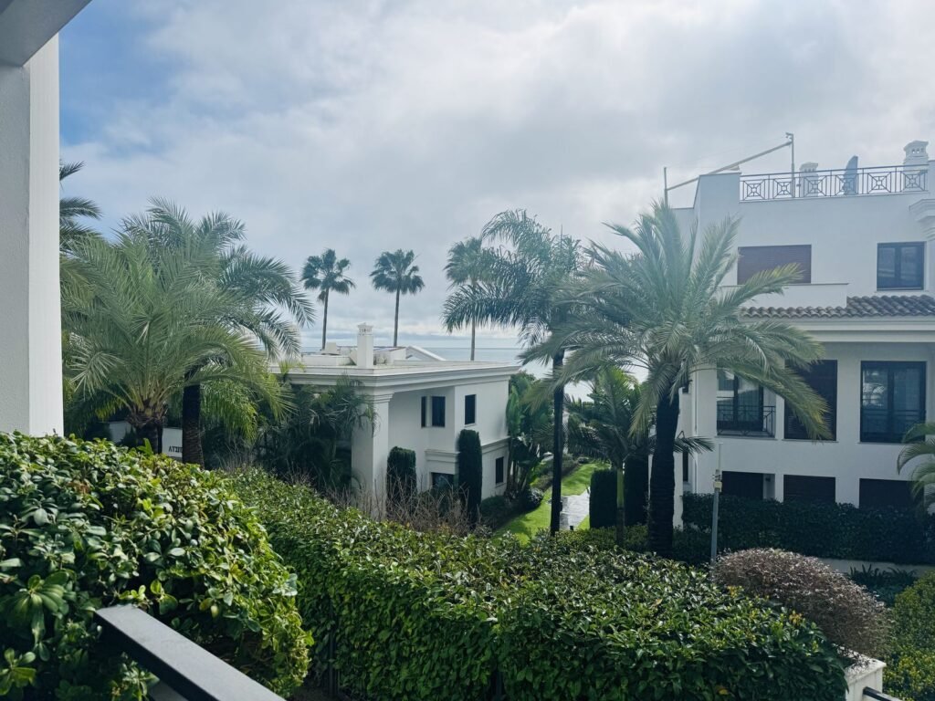 2 Bed Ground Floor Apartment for Sale in Estepona – Terrace & Sea Views