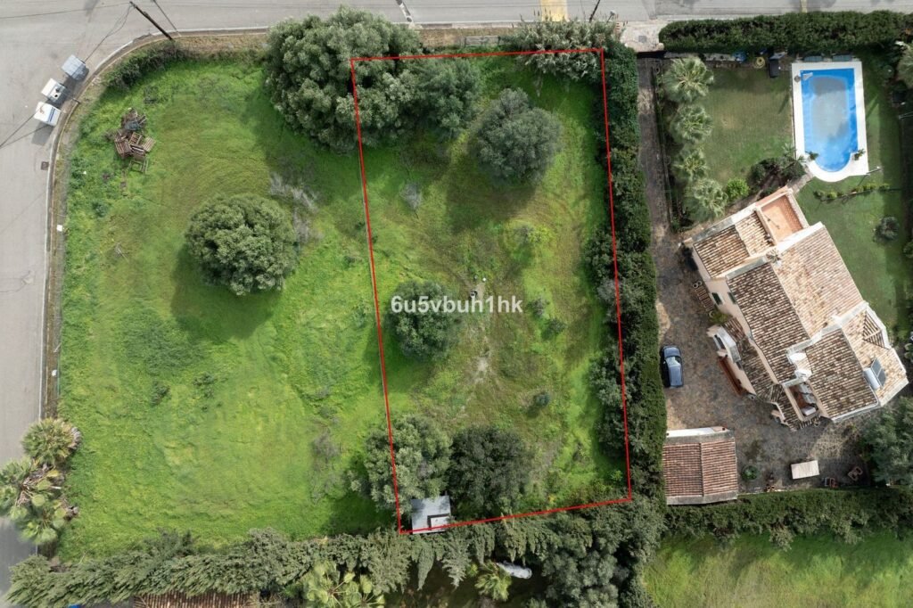 Residential Plot for Sale in Bel Air – Flat 1,230 m² Site