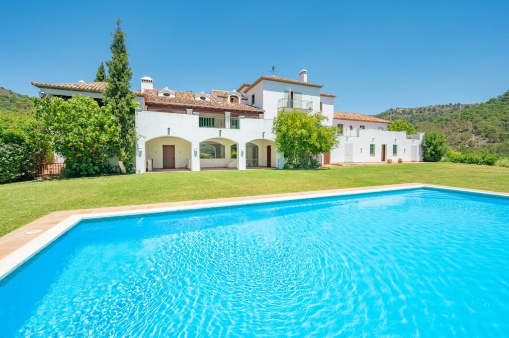 10 Bed Detached Villa for Sale in Estepona – El Velerin Estate with Spa & Pool