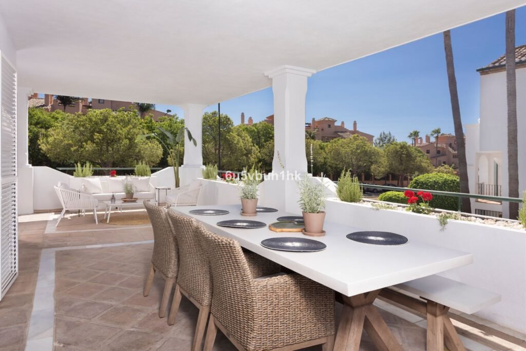 3 Bed Middle Floor Apartment for Sale in Estepona – Beachside Resort Living