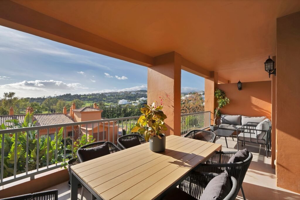 2 Bed Middle Floor Apartment for Sale in Atalaya – Benatalaya Home with Sea & Golf Views