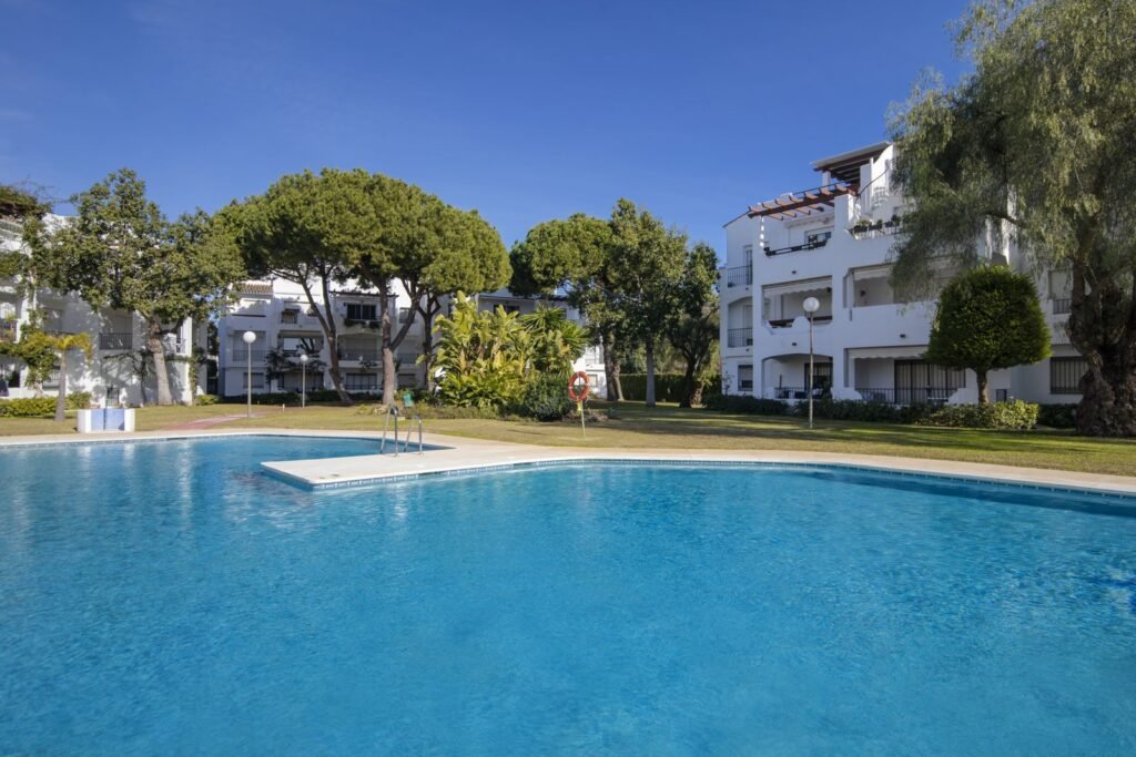 3 Bed Townhouse for Sale in Estepona – Garden & Sea-View Solarium