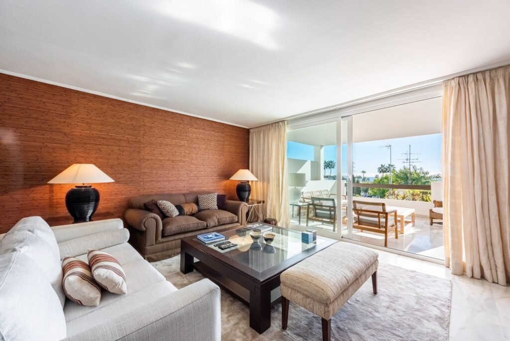 2 Bed Middle Floor Apartment for Sale in Bel Air – Sea Views & 25 m² Terrace