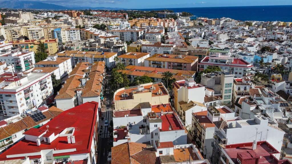 12 Bed Aparthotel for Sale in Estepona – 6 Apartments with Tourist Licence