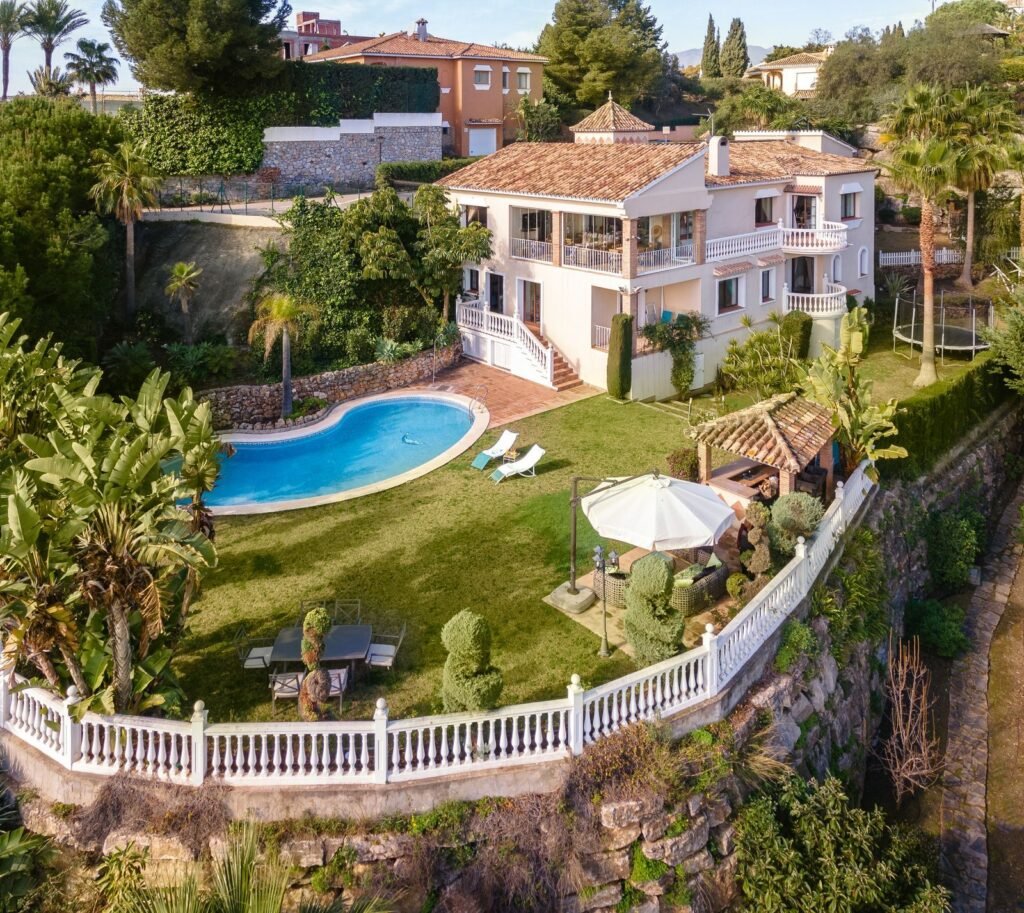 6 Bed Detached Villa for Sale in El Paraiso – Pool, Orchard & Golf Views