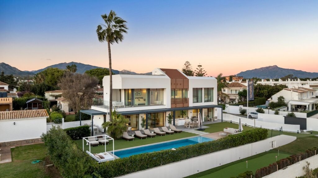 5 Bed Detached Villa for Sale in New Golden Mile – Beachfront Home with Spa & Sea Views