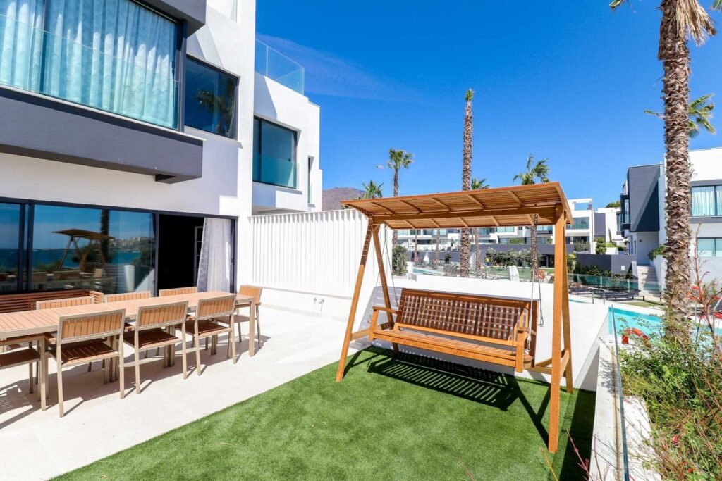 3 Bed Townhouse for Sale in Estepona – Beachfront Home in Guadalobón