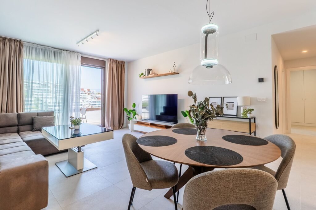 2 Bed Middle Floor Apartment for Sale in Estepona – 11m² Terrace & Resort Amenities