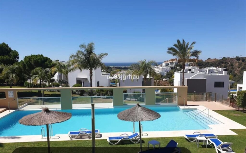 2 Bed Middle Floor Apartment for Sale in Estepona – Renovated with Sea Views & 25 m² Terrace