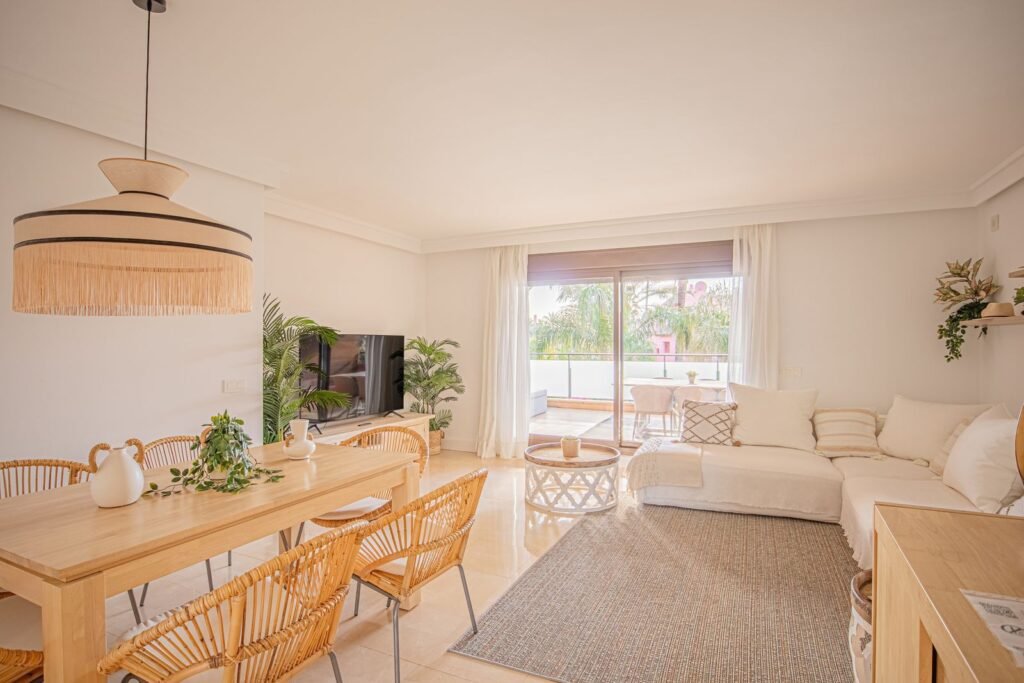 3 Bed Middle Floor Apartment for Sale in Estepona – Renovated with Two Terraces