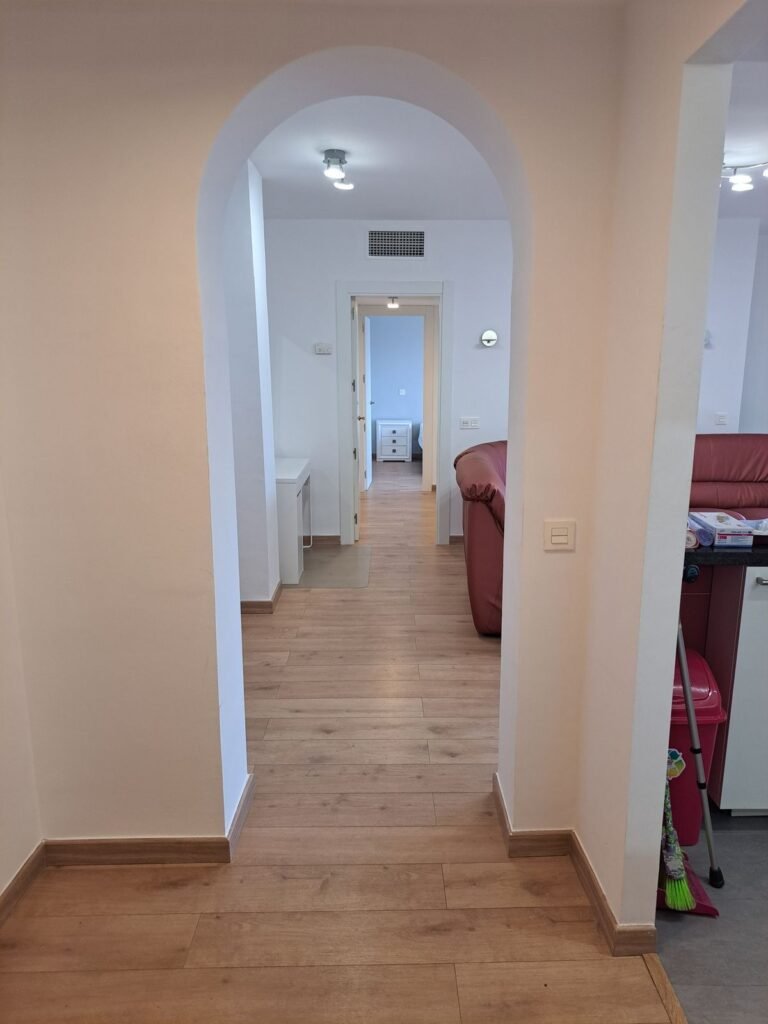 2 Bed Middle Floor Apartment for Sale in Estepona – Atalaya Golf Location