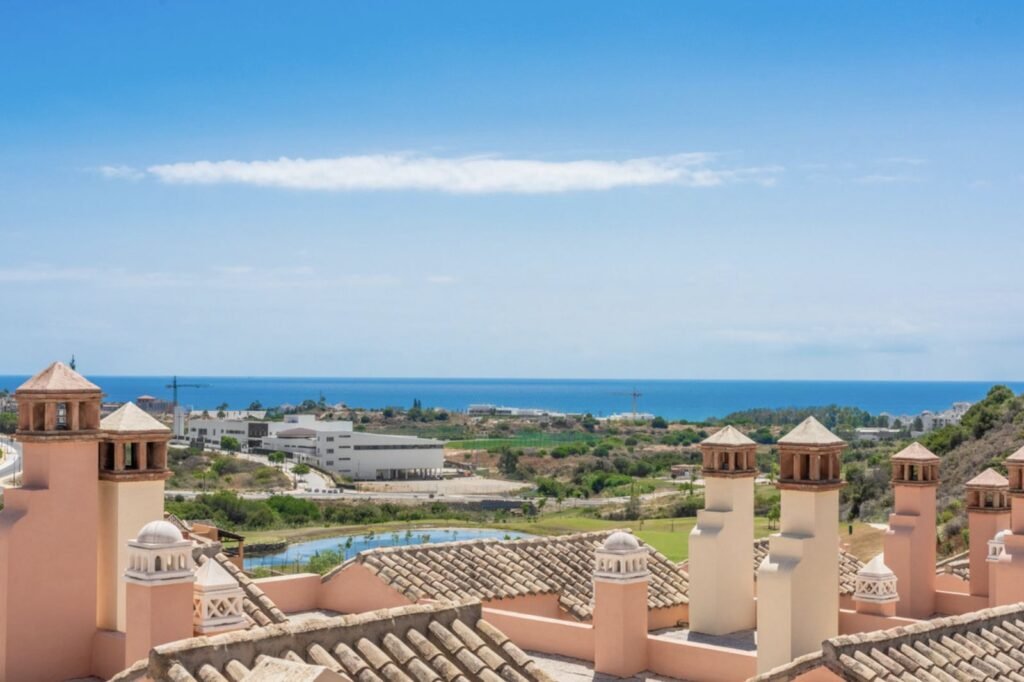 3 Bed Townhouse for Sale in Estepona – Sea Views & Rooftop Terrace Option