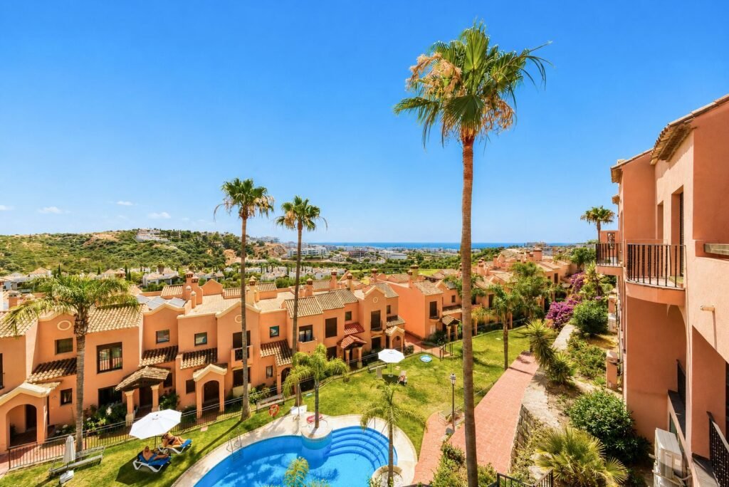 3 Bed Townhouse for Sale in Estepona – Gated Community with Sea Views