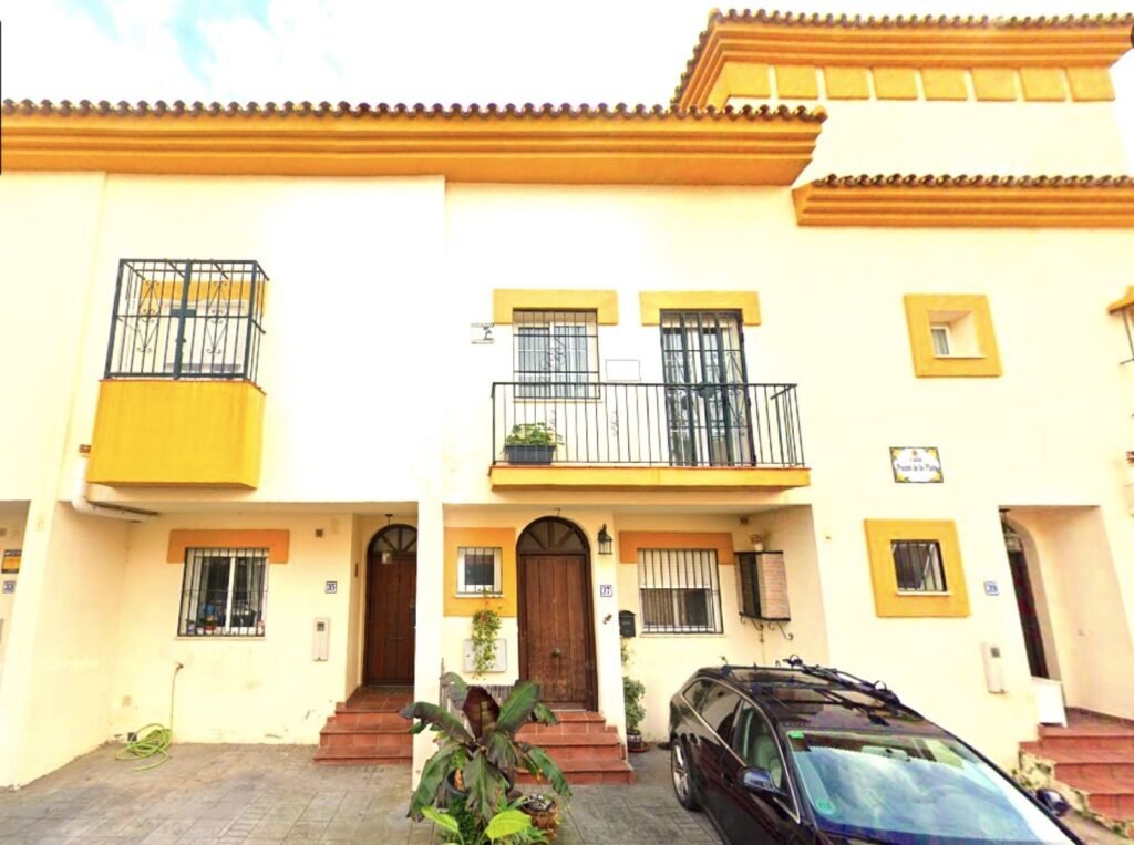 3 Bed Townhouse for Sale in Estepona – 50m from the Beach with Rooftop Terrace