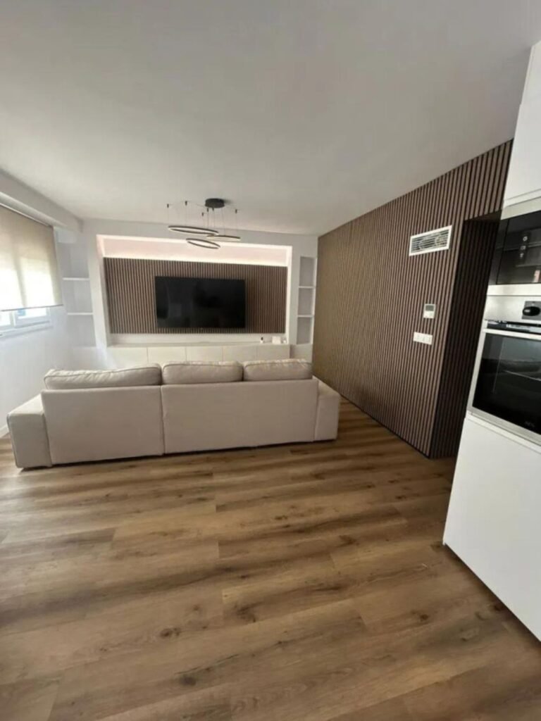 3 Bed Middle Floor Apartment for Sale in Estepona – South-Facing Town Living