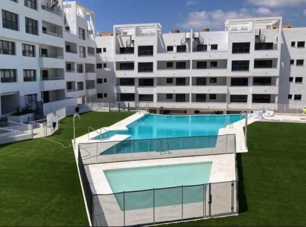 4 Bed Penthouse Duplex for Sale in Estepona – Sea Views & Rooftop Solarium