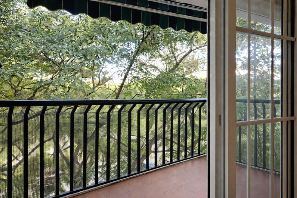 3 Bed Middle Floor Apartment for Sale in Estepona – Central Location