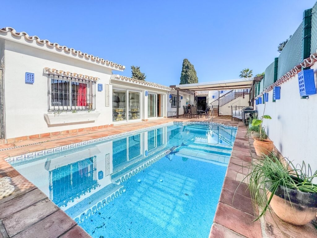 4 Bed Detached Villa for Sale in Costalita – Beachside Setting with Entertainment Annex
