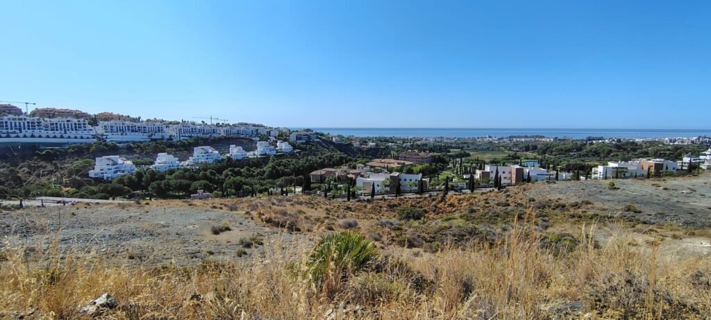 Residential Plot for Sale in Cancelada – Sea & Golf Views Near Villa Padierna