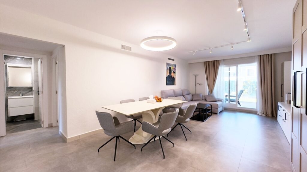 2 Bed Ground Floor Apartment for Sale in El Paraiso – Private Garden & Terrace