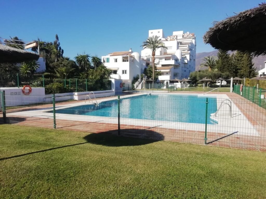 2 Bed Middle Floor Apartment for Sale in Estepona – Frontline Beach & Sunset Views
