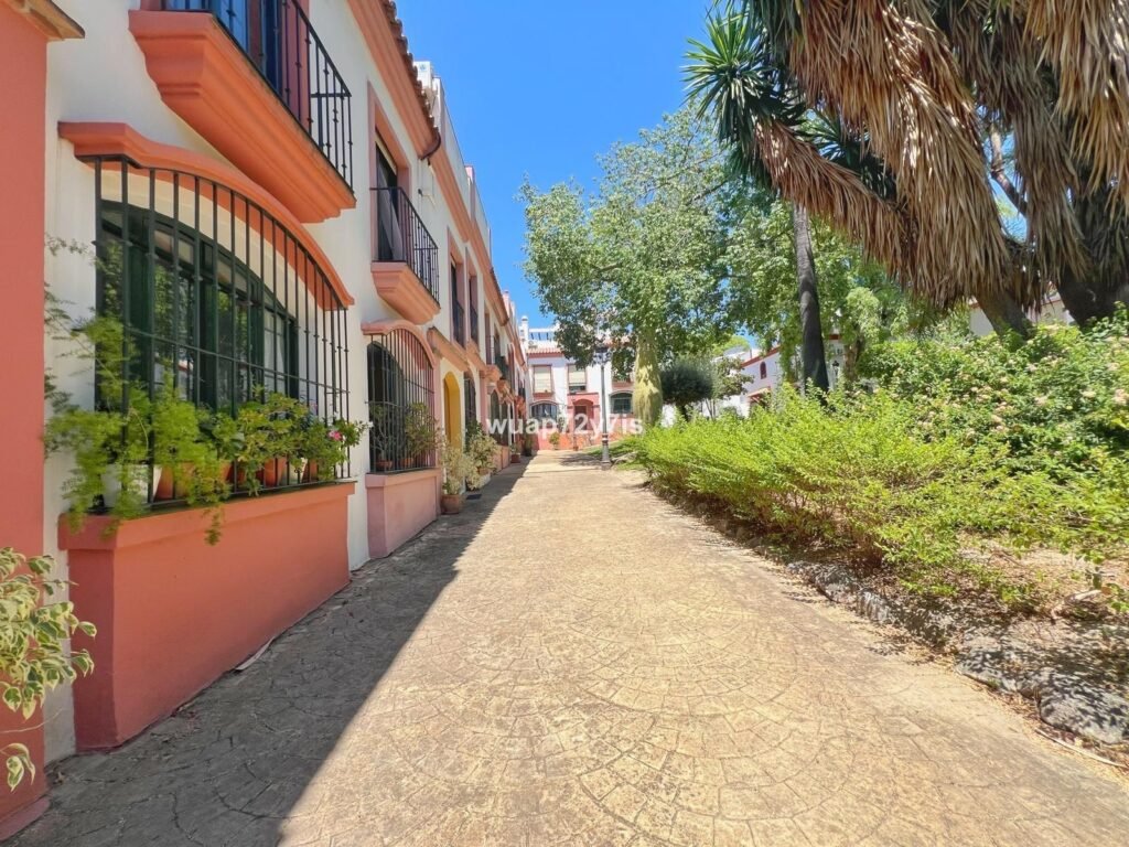 12 Bed Hotel for Sale in Cancelada – Licensed Business with 12 En-Suite Rooms