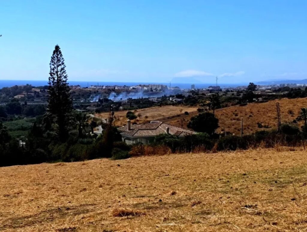 Land for Sale in Estepona – 6,076 m² Rustic Plot in La Cala