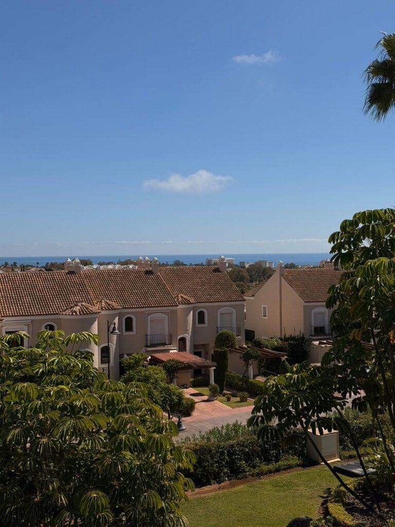 3 Bed Townhouse for Sale in El Paraiso – Private Garden & Sea Views