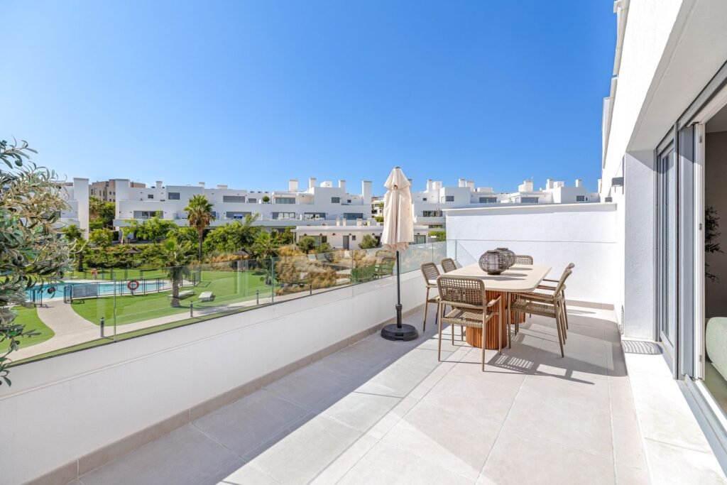 2 Bed Middle Floor Apartment for Sale in Estepona – Acqua Gardens Terrace