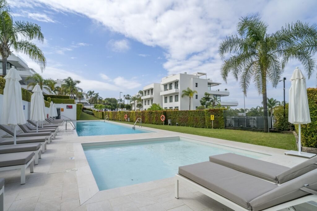 3 Bed Penthouse for Sale in Estepona – Duplex with Golf & Mountain Views