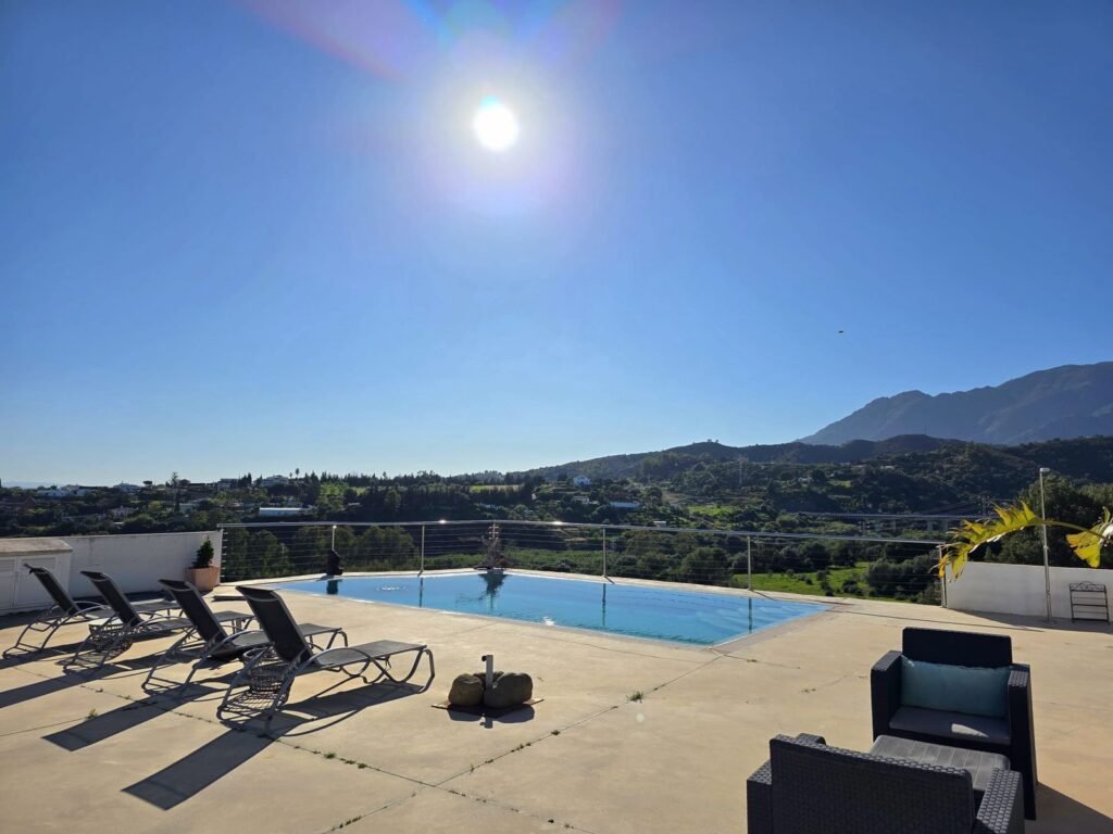 4 Bed Detached Villa for Sale in Estepona – West-Facing Home with Pool & Views