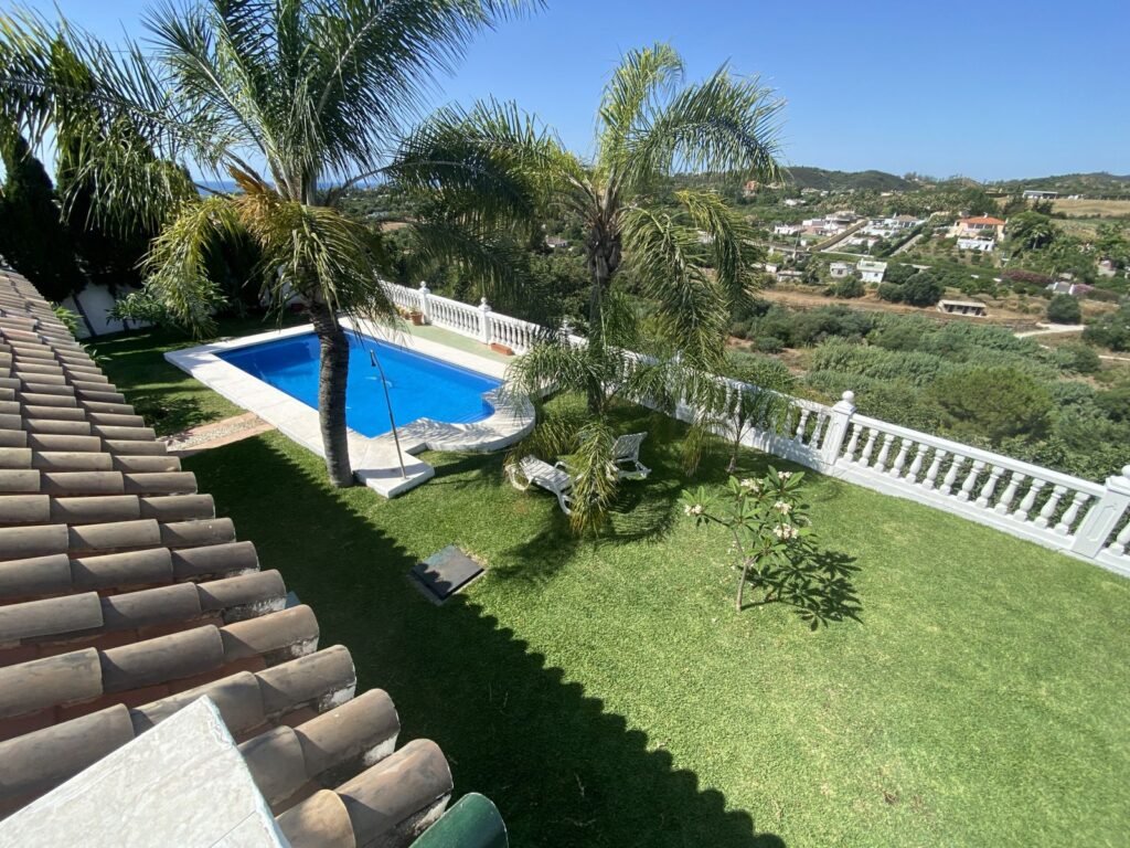 3 Bed Finca – Cortijo for Sale in Estepona – Private Pool & Sea Views