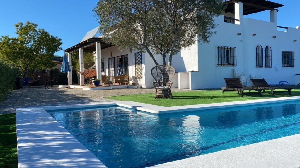 4 Bed Finca – Cortijo for Sale in Estepona – Private Pool & Sea Views