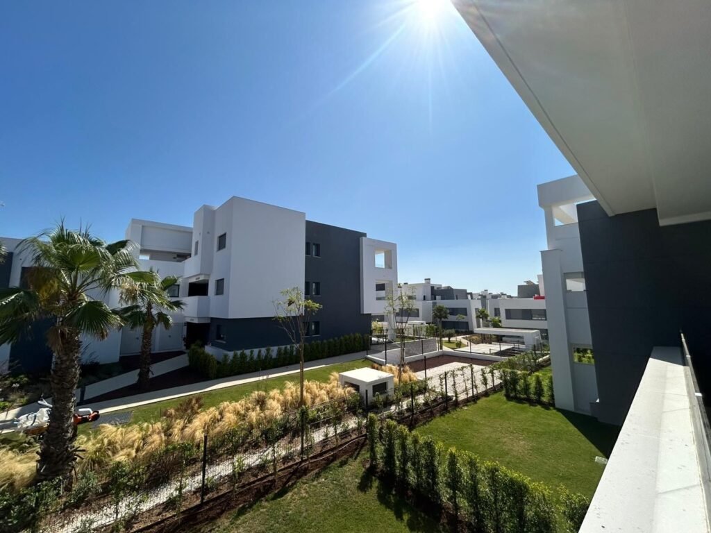 3 Bed Middle Floor Apartment for Sale in Selwo – Vanian Gardens with Spa & Pools
