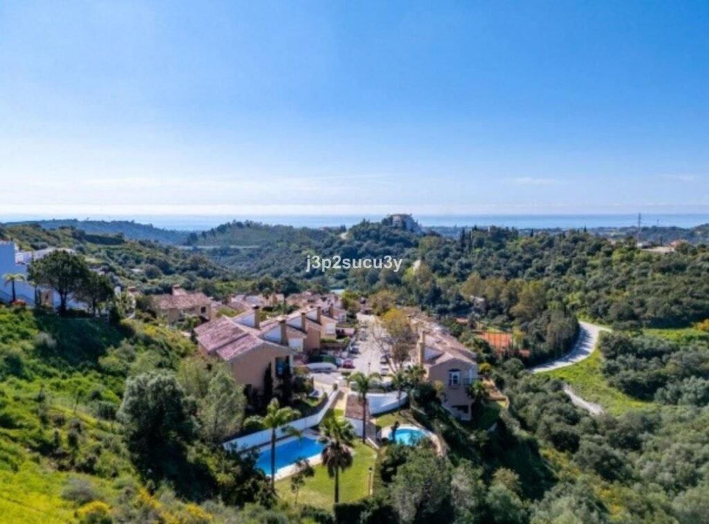 3 Bed Semi-Detached House for Sale in Estepona – Mountain Views & Private Garden