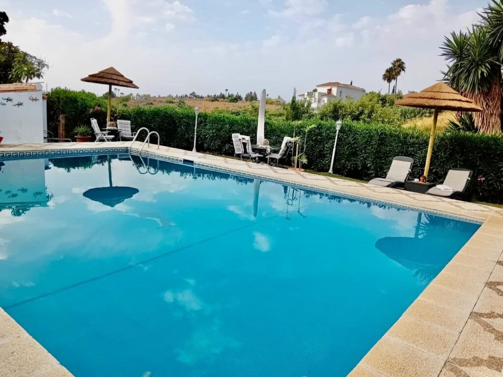3 Bed Townhouse for Sale in Estepona – Puerto Romano Sea Views
