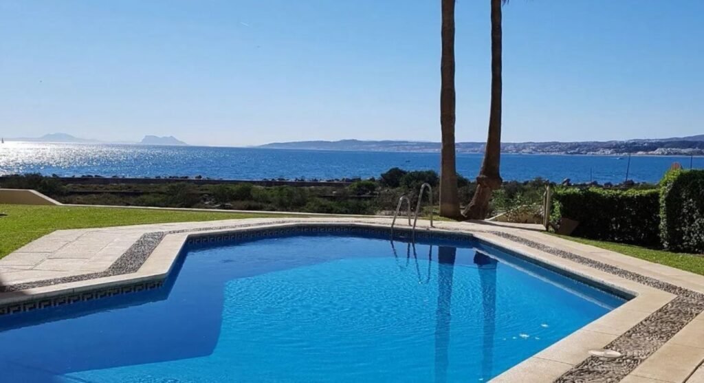 2 Bed Middle Floor Apartment for Sale in Estepona – Beachfront Sea Views