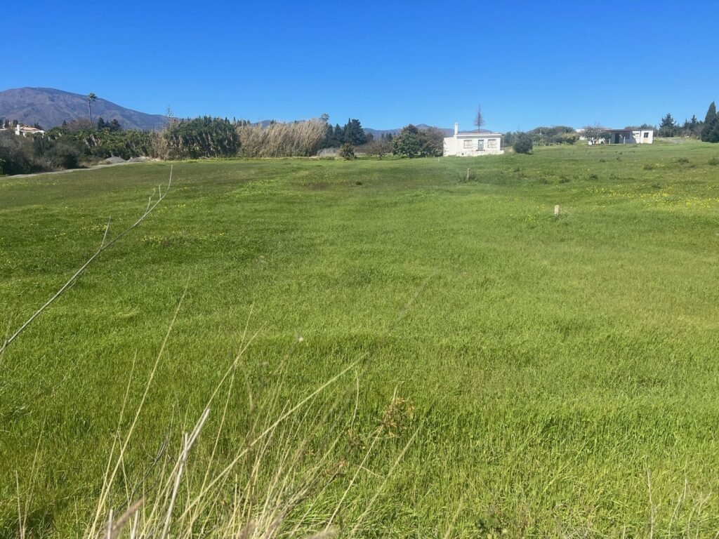 Commercial Plot for Sale in Estepona – Sea Views & Development Potential