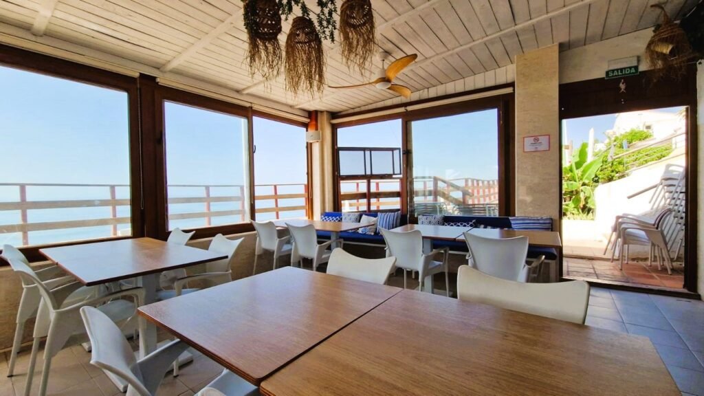 3 Bed Detached Villa for Sale in Estepona – Beachfront Restaurant & Apartments