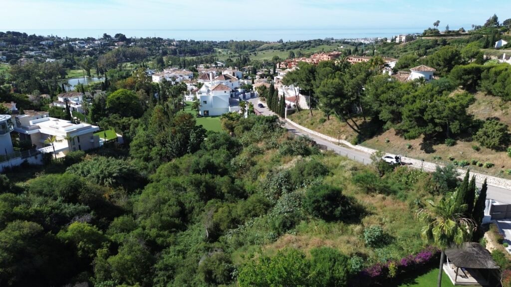 Residential Plot for Sale in El Paraiso – Approved Project & Sea Views