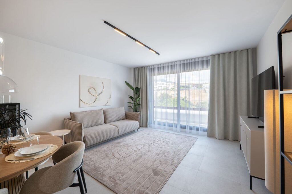 2 Bed Middle Floor Apartment for Sale in Estepona – Brand New with Pool & Gym