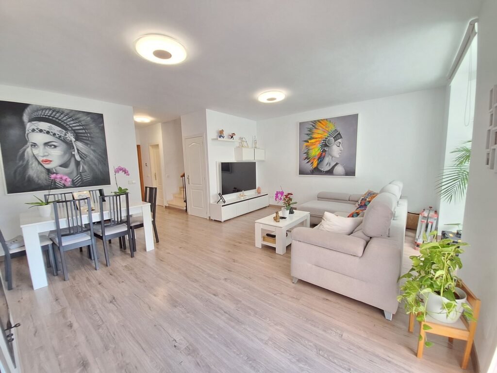 3 Bed Townhouse for Sale in Estepona – Selwo Home with Pool Access