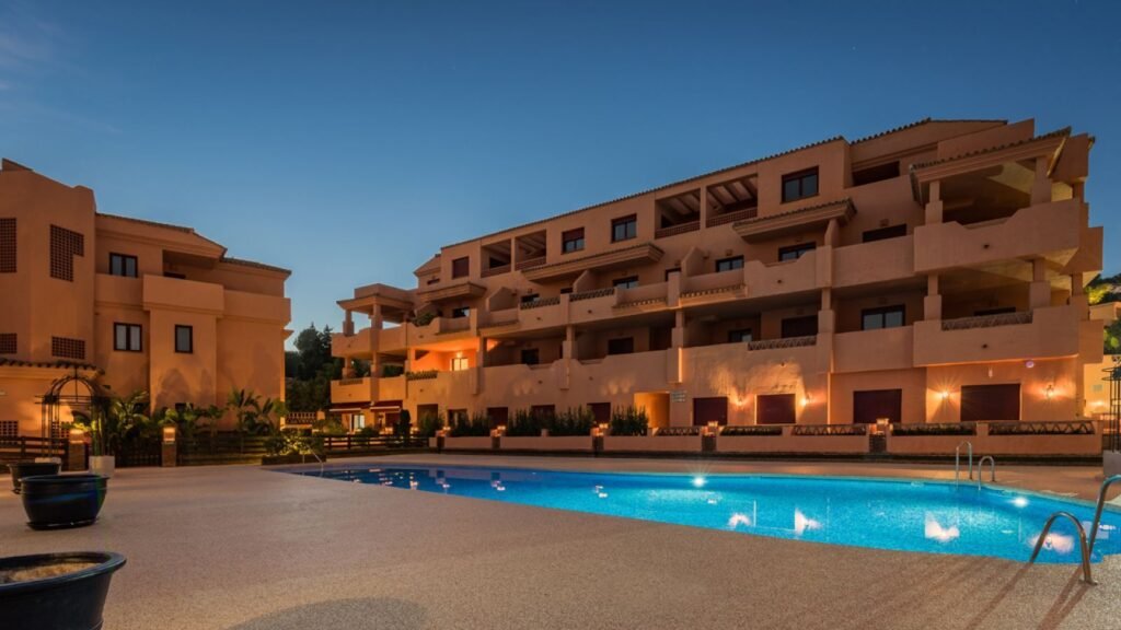2 Bed Top Floor Apartment for Sale in El Paraiso – Golf Resort Investment