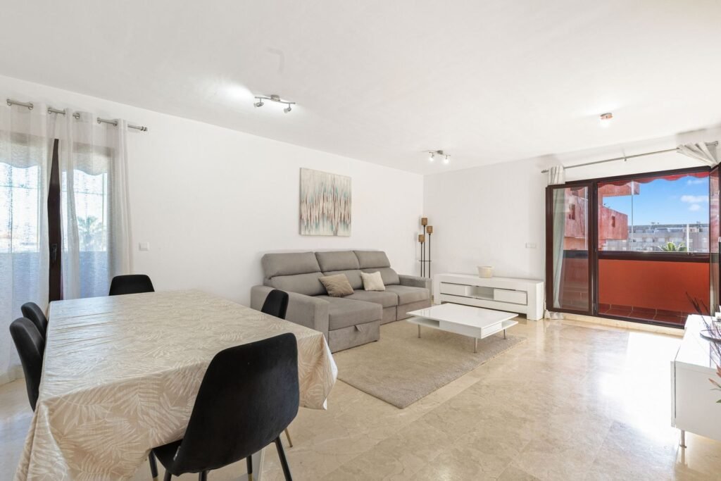 3 Bed Middle Floor Apartment for Sale in Estepona – 3 Terraces, Pool & Parking