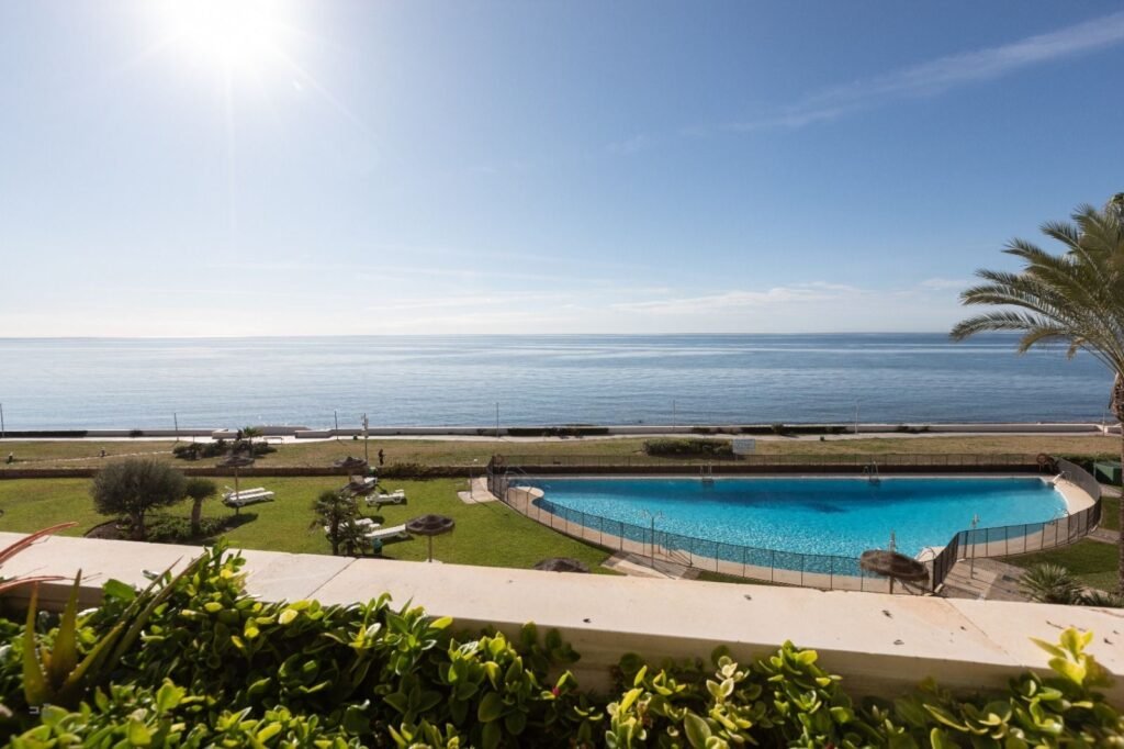 3 Bed Middle Floor Apartment for Sale in Estepona – Seafront Home with 31 m² Terrace