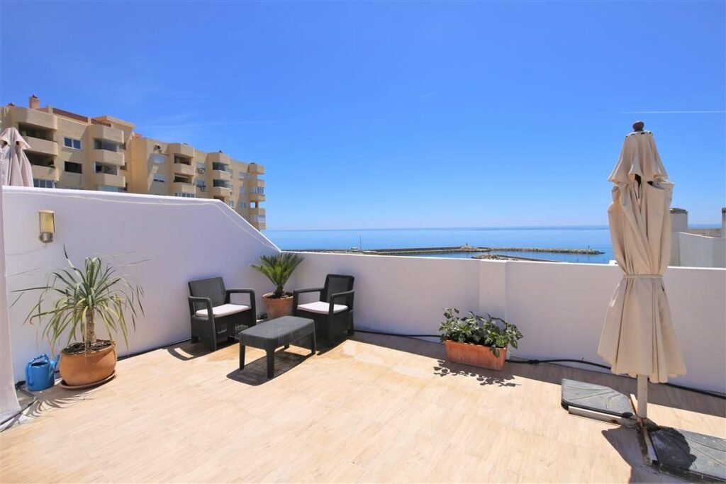 2 Bed Penthouse for Sale in Estepona – 7th-Floor Marina Views & Private Roof Terrace