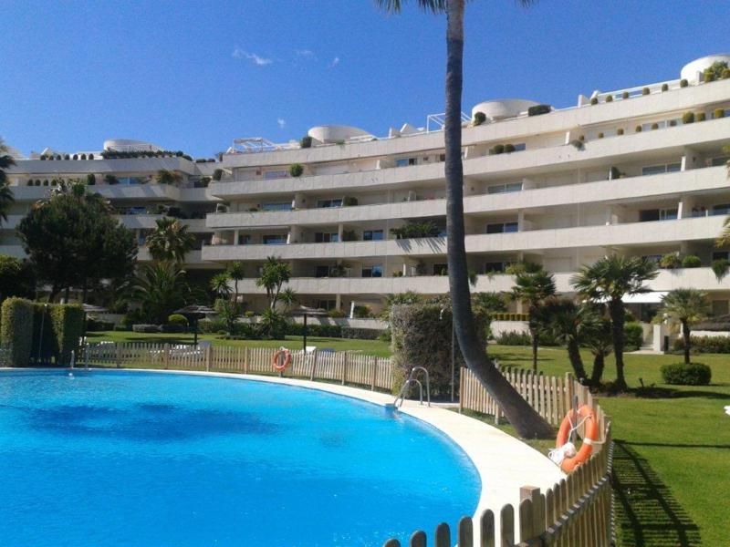 3 Bed Semi-Detached House for Sale in Estepona – Sea Views in Los Granados Playa