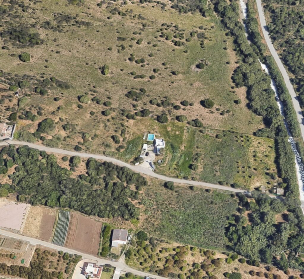 Land for Sale in Estepona – 14,043 m² Plot with Mountain Views